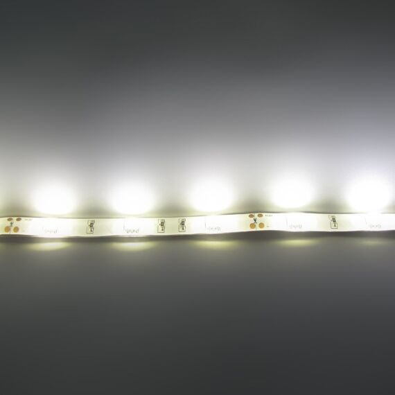 Лента 5050 30 Led IP65 WarmWhite (В-класс) Лента 5050 30 Led IP65 WarmWhite (В-класс)